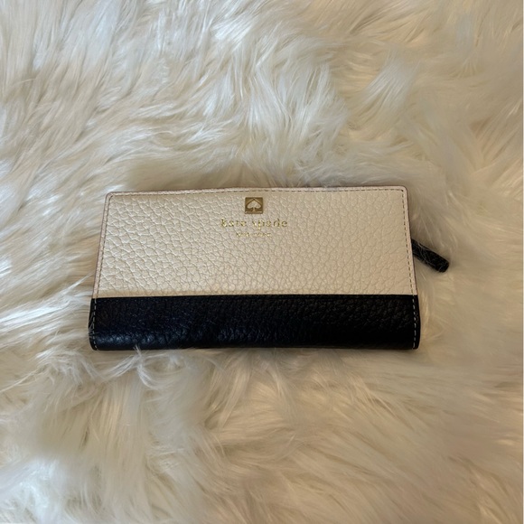 Kate Spade Leather Wallet - Picture 4 of 7